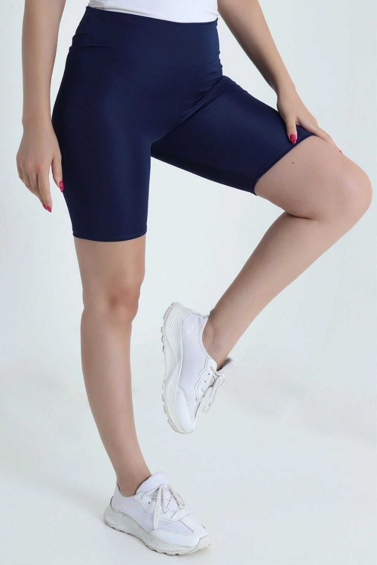 Kadın Dizüstü Push Up Spor Şort Tayt Lacivert - S