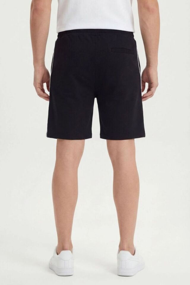 Kompak Slimfit Kalıp Ön Oval Yan Cepli Confort Şort Siyah - L